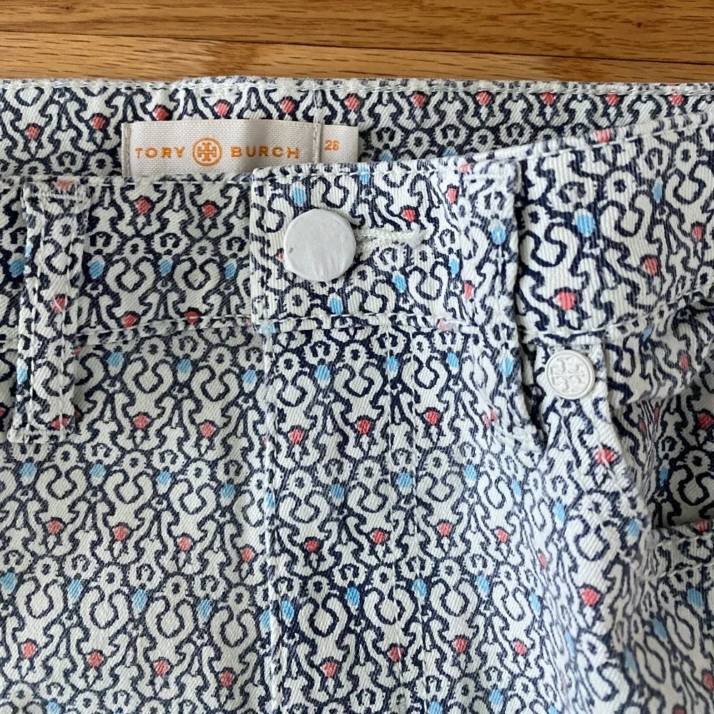 Tory Burch NWOT Patterned Denim Pants (26)